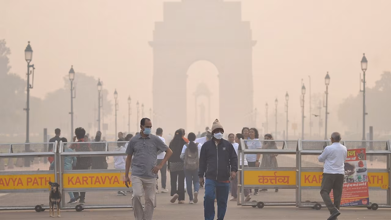 Delhi's air becomes poisonous again