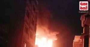 मुंबई में 12 मंजिला इमारत में आधी रात को लगी आग, 60 लोगों की बचाई जान