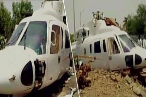 मुख्यमंत्री फडणवीस का हेलीकॉप्टर दुर्घटनाग्रस्त