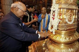 राष्ट्रपति कोविंद ने भगवान वेंकटेश्वर मंदिर में की पूजा