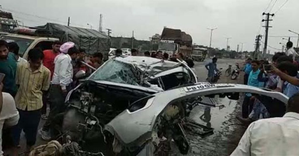 1555766201 punjab road accident