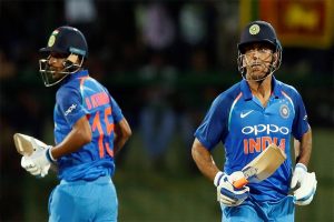 भुवी और धोनी की जोड़ी ने दिलाई भारत को जीत