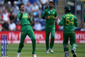 पाकिस्तान ने इंग्लैंड को सेमीफइनल में धो डाला