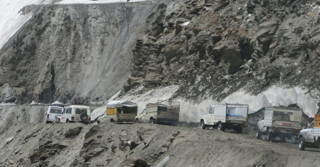 1556017619 ladakh kashmir highway