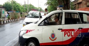 यमुना घाट पर बवाल, डीसीपी समेत 8 पुलिसकर्मी घायल