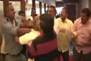 VIDEO : सवाल पूछने गए रिपोर्टर की भाजपा नेता ने करवाई जमकर पिटाई, FIR दर्ज