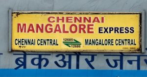 चेन्नई-मंगलौर सुपरफास्ट ट्रेन के दो डिब्बे पटरी से उतरे