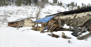 धराली गांव में बर्फबारी से भारी नुकसान