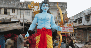 अयोध्या में रामनवमी के अवसर श्रद्धालुओं ने की पूजा अर्चना
