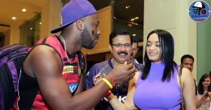 IPL 2019: बैंगलोर को करारी मात देने के बाद रसेल ने टीम के साथ इस तरह मनाया जीत का जश्न