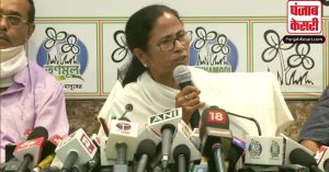 ममता बनर्जी की मुख्यमंत्री पद से इस्तीफे की पेशकश, पार्टी ने खारिज की