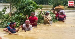 बिहार बाढ़ से बेहाल, 77 लाख लोग प्रभावित