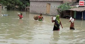 बिहार : बाढ़ का कहर जारी, दरभंगा-समस्तीपुर रेलखंड पर रेलगाड़ियों का परिचालन ठप