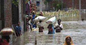 बिहार में बाढ़ की स्थिति गंभीर, 13 जिलों में 88 लाख लोग प्रभावित