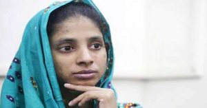पाकिस्तान से लाई गई गीता के माता-पिता को खोजने के लिए सोशल मीडिया का लिया जा रहा है सहारा