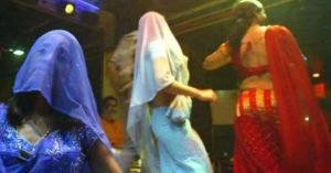 मुंबई : डांस बार पर छापा, 14 ग्राहकों सहित 22 गिरफ्तार
