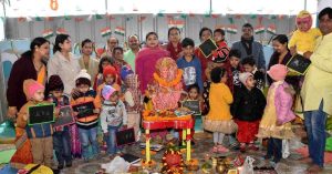 किडजी स्कूल प्रांगण में माता सरस्वती की प्रतिमा स्थापित की गयी