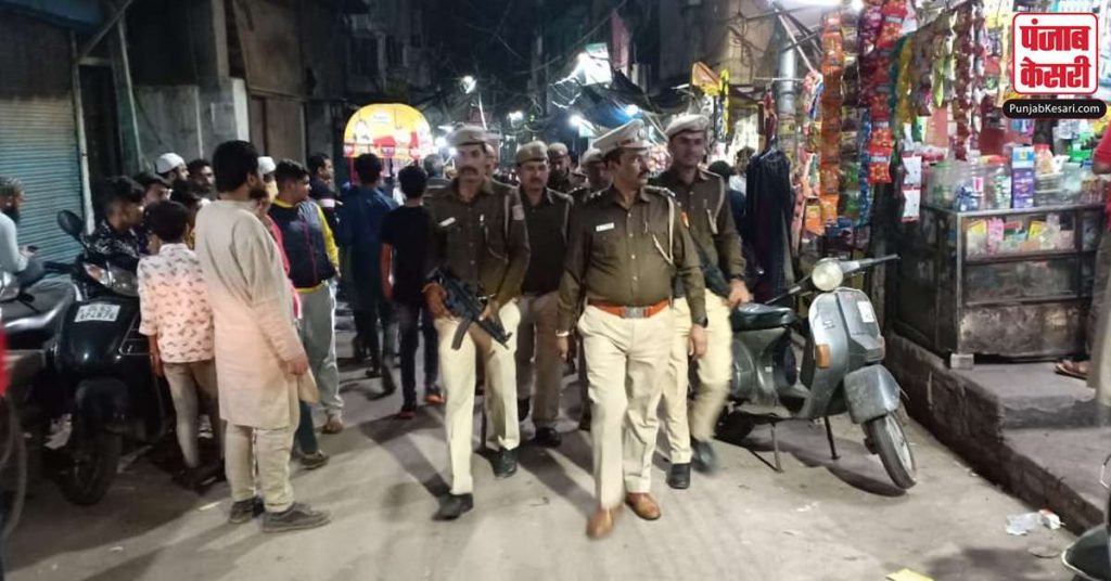 1583096983 delhi police raid