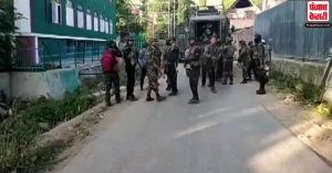 जम्मू-कश्मीर : पुलवामा में सुरक्षा बलों के साथ मुठभेड़ में एक आतंकवादी ढेर