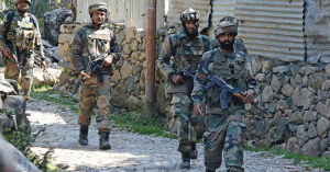 जम्मू-कश्मीर के शोपियां में आतंकियों ने सुरक्षा चौकी पर हमला किया, कोई हताहत नहीं
