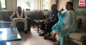 हरियाणा के मुख्यमंत्री खट्टर ने फरीदाबाद में दिवंगत सुशांत सिंह राजपूत के पिता से मुलाकात की