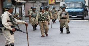 जम्मू-कश्मीर के बारामूला में सेना के काफिले पर ग्रेनेड अटैक, 6 नागरिक घायल