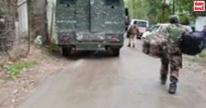 J&K के बारामूला में सुरक्षा बलों और आतंकियों के बीच मुठभेड़, सेना का एक अधिकारी घायल