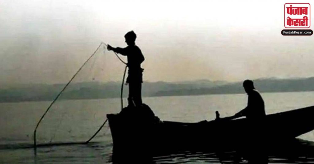 1615916629 indian fisherman