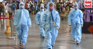 कोविड-19: महाराष्ट्र में ढाई महीने बाद दर्ज हुए सबसे कम केस, गुजरात में भी धीमी हुई संक्रमण की रफ्तार