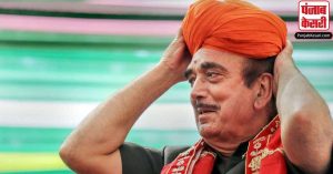 आजाद के समर्थन में कांग्रेस को बड़ा झटका, जम्मू-कश्मीर के 64 नेताओं ने दिया इस्तीफा