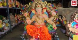 छत्तीसगढ़ : गणेश चतुर्थी पर बिक्री के लिए रखी गई भगवान गणेश की 150 से अधिक मूर्तियों के साथ तोड़फोड़