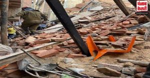 इटावा : भारी बारिश के कारण दीवार गिरने से हुई 4 बच्चों की मौत