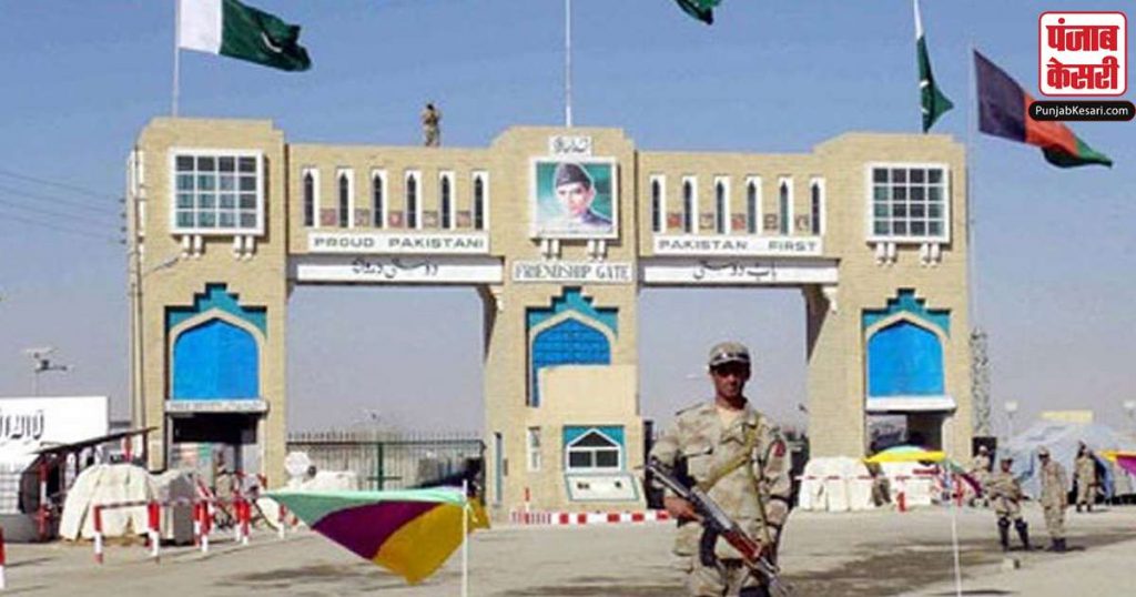 1671645198 afghanistan pakistan border flag
