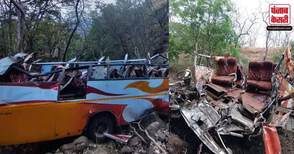 1681582574 mumbai pune highway bus accident