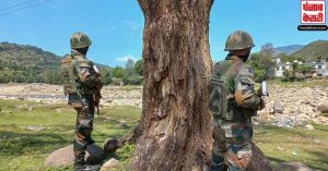 Jammu Kashmir: राजौरी में आतंकियों के साथ मुठभेड़ में 5 जवान शहीद, ऑपरेशन जारी
