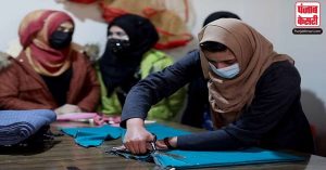 अफगानिस्तान: तालिबान ने स्कूल बंद किए तो  लड़कियों ने सिलाई की ओर रुख किया
