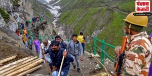 Jammu & Kashmir: भूस्खलन के कारण रामबन में रोका गया अमरनाथ यात्रियों का काफिला, यात्रा फिर से शुरु