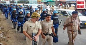नूंह हिंसा : CM खट्टर की अनुमति के बिना निकलेगी शोभायात्रा, स्कूल-कॉलेज और बैंक सब बंद, जानिए हालात