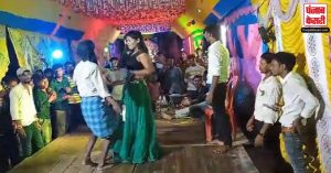 Bihar: गणेश पुजा में हुआ अश्लील आर्केस्ट्रा डांस, Video Viral होते ही अब फस गया केस