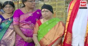 KCR की पत्नी शोभा राव ने तिरुमाला मंदिर में की पूजा-अर्चना