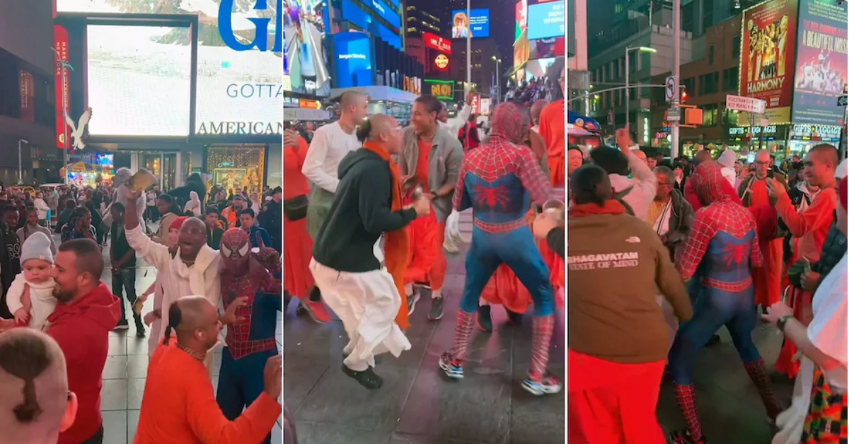 Spider Man Dancing at Times Square 