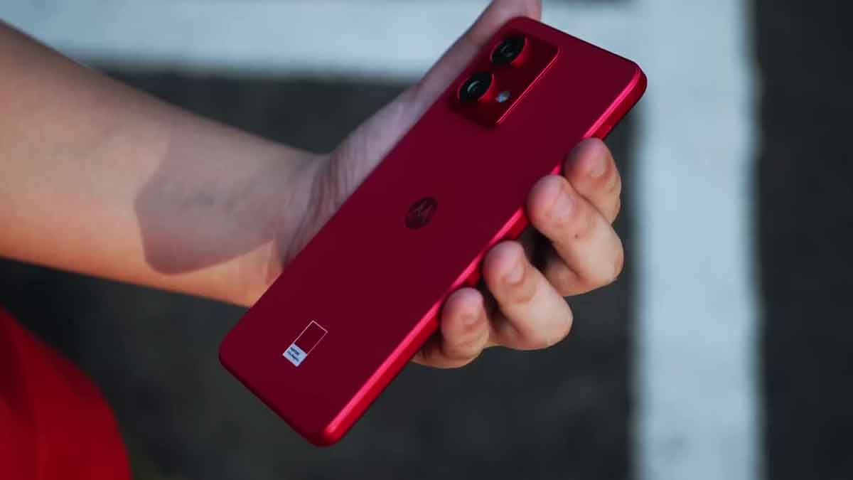 Motorola G84 5G Rear Side from left side