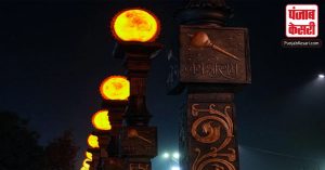 प्राण प्रतिष्ठा समारोह से पहले ‘सूर्य स्तंभों’ से सजाई जा रही अयोध्या की प्रमुख सड़क