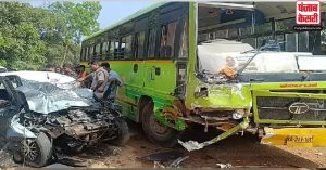 कर्नाटक में सड़क दुर्घटना में पांच की मौत, कई घायल