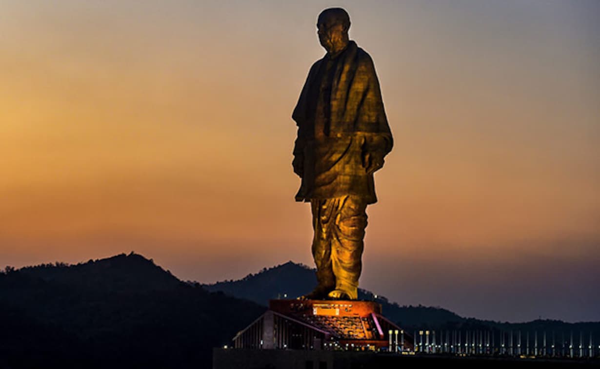 dmjr1l08 statue of unity