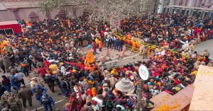 Ayodhya: रामपथ पर उमड़ा भक्तों का सैलाब, सरकार ने पुलिसकर्मियों पर लिया बड़ा फैसला