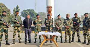 BSF ने अमृतसर में 470 ग्राम हेरोइन के साथ पाक ड्रोन किया बरामद