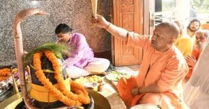 Uttar Pradesh: गोरखनाथ मंदिर में हवन, रुद्राभिषेक के साथ CM योगी ने दी New Year 2024 की शुभकामनाएं