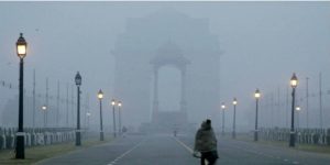 Delhi Weather: दिल्ली में न्यूनतम तापमान 6.1 डिग्री सेल्सियस दर्ज, हवा की गुणवत्ता बहुत खराब