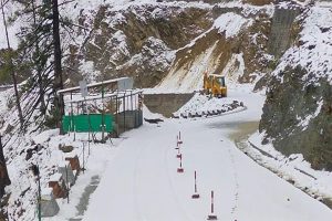 Jammu-Kashmir : ऊंचे इलाकों में हिमपात का आसार जारी